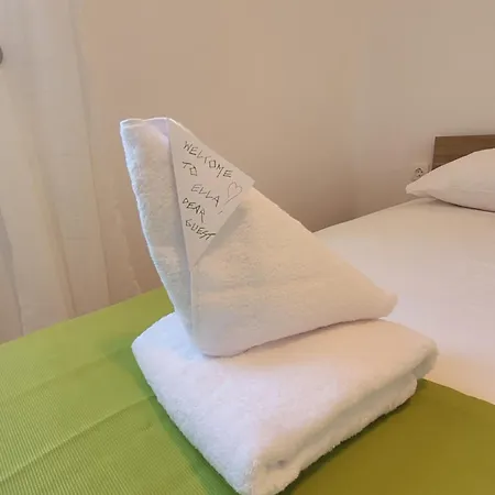 Ella Apartment *