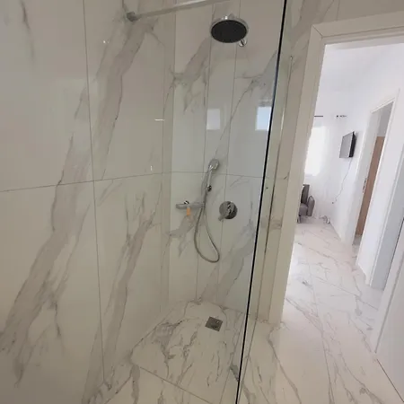 Ella Apartman